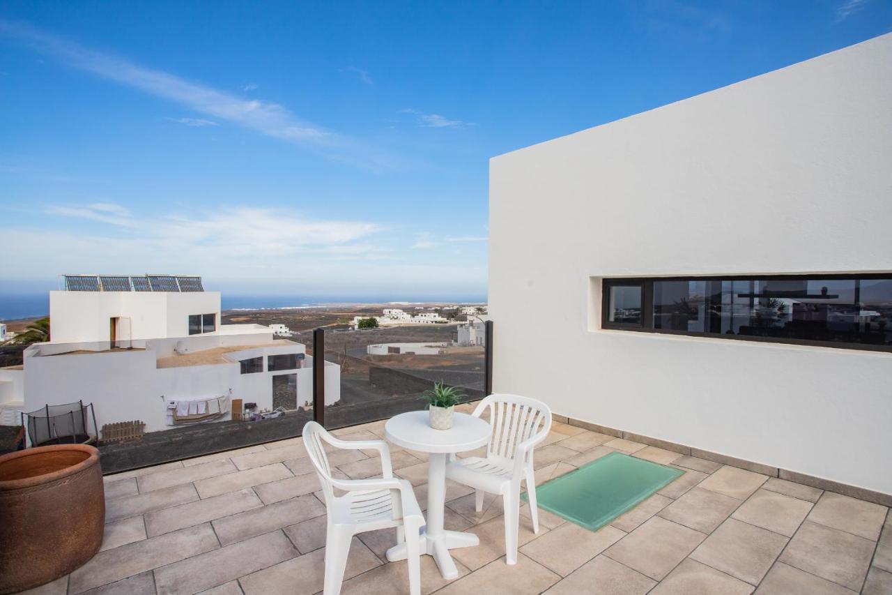 Villa Eslanzarote Tony, Heated Pool, Jacuzzi *