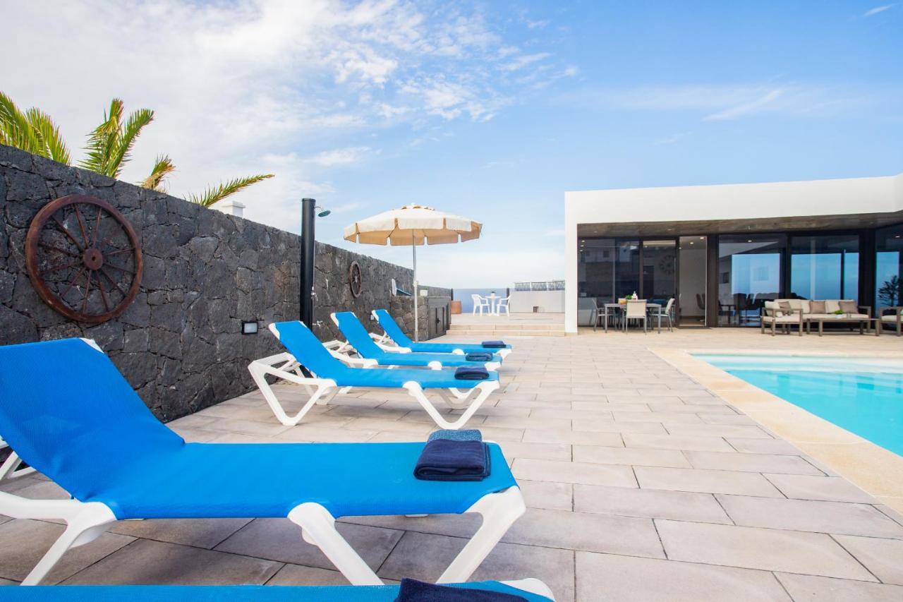 Villa Eslanzarote Tony, Heated Pool, Jacuzzi