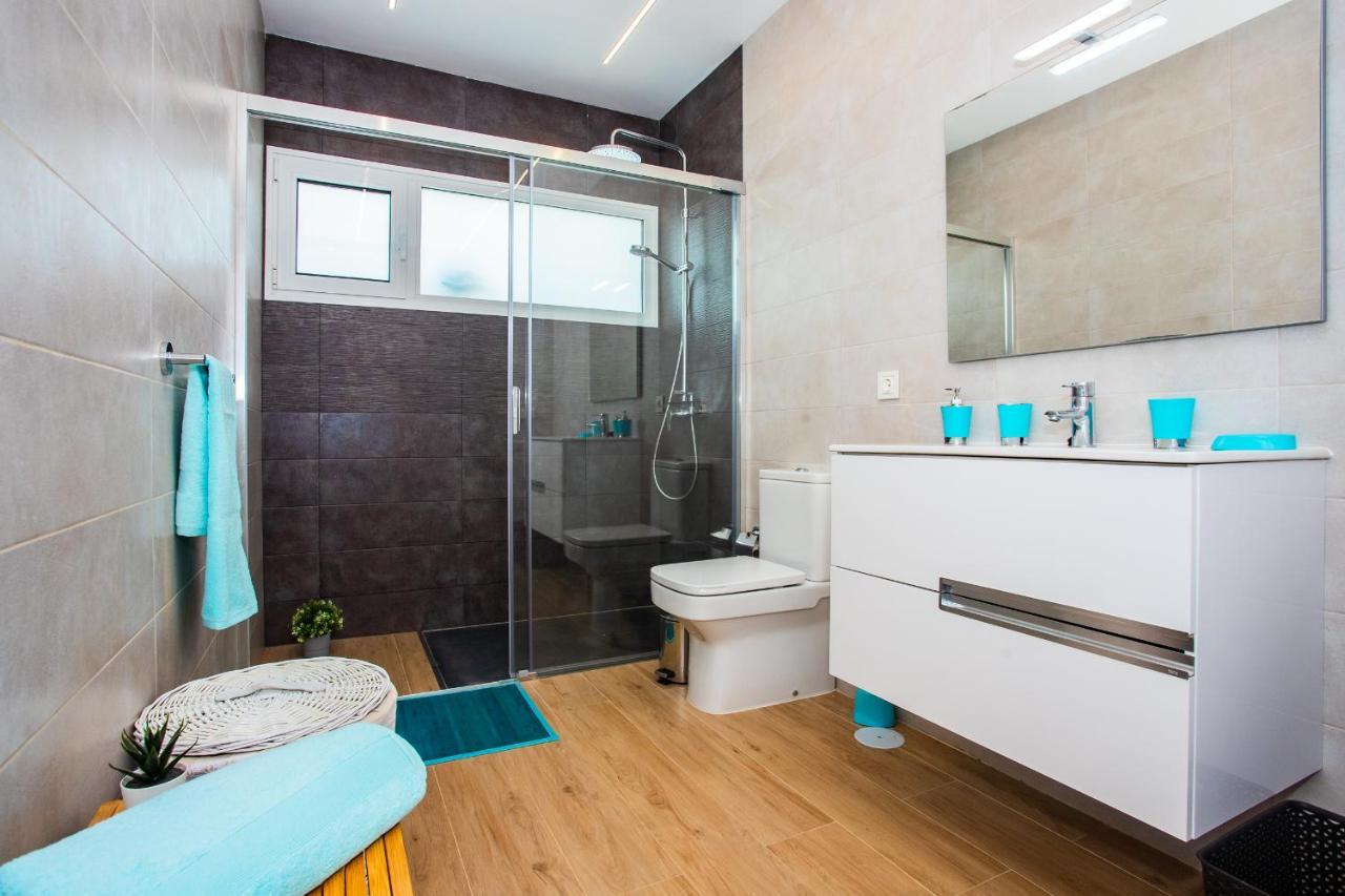 Villa Eslanzarote Tony, Heated Pool, Jacuzzi *