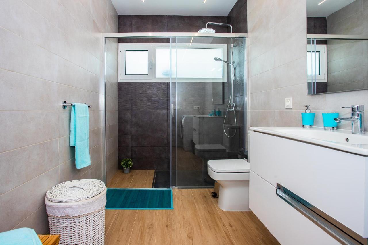 Villa Eslanzarote Tony, Heated Pool, Jacuzzi