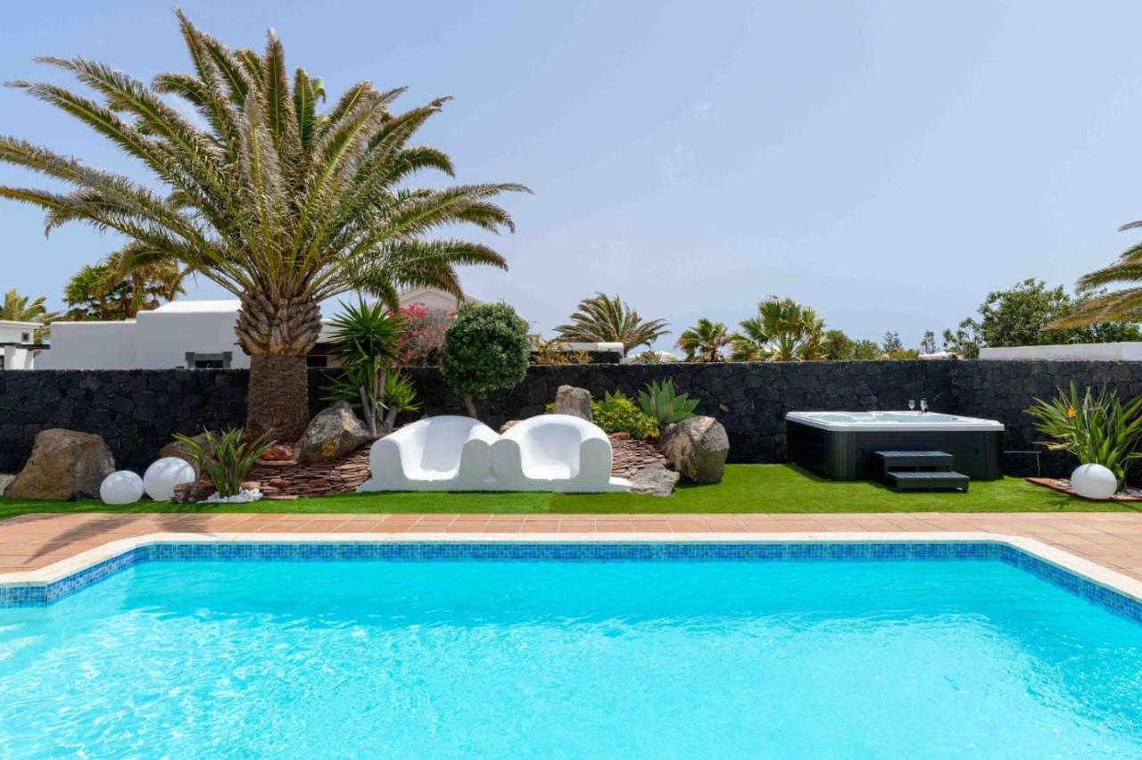 Rosa Playa Blanca