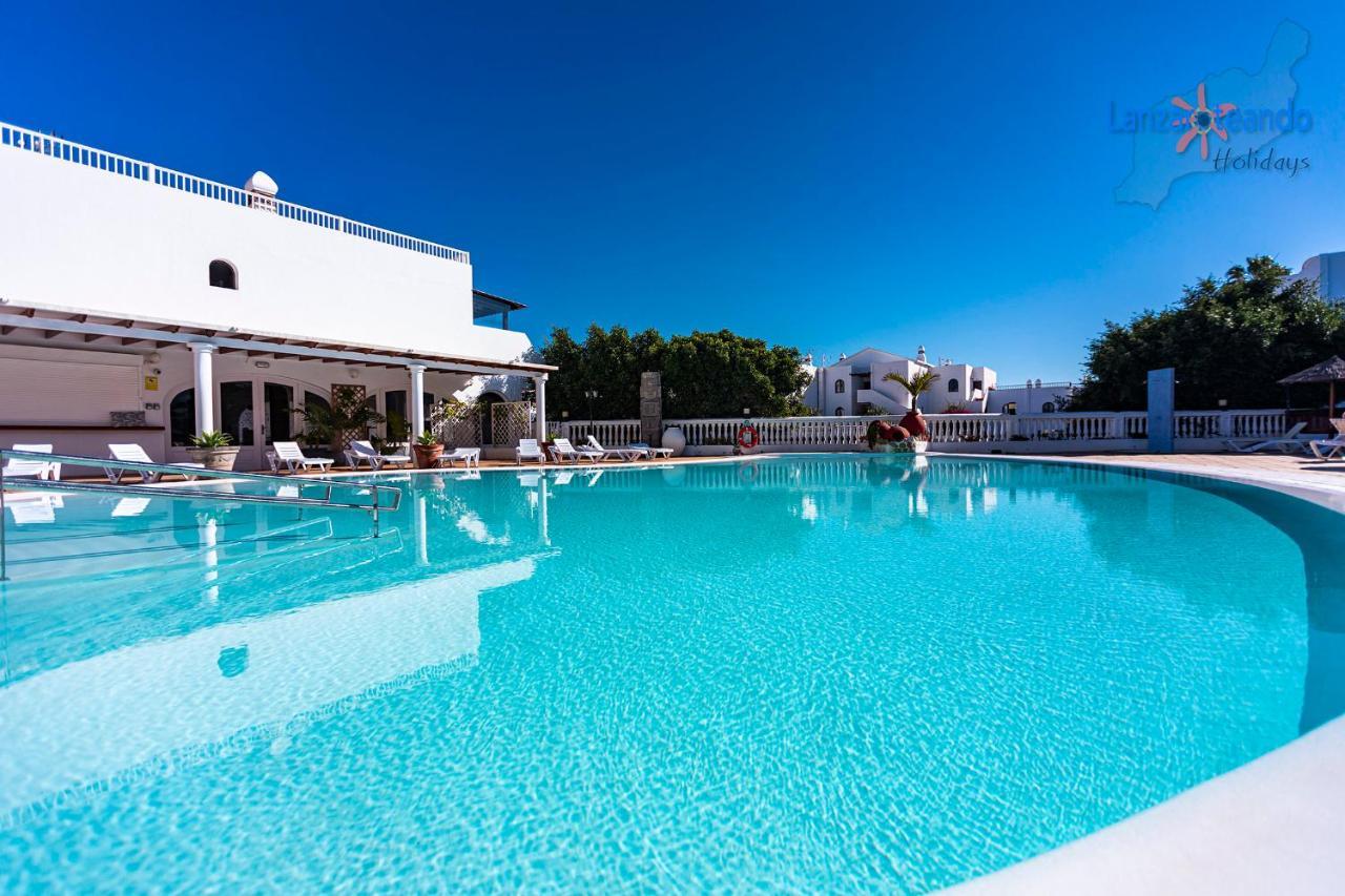 Rose Costa Teguise