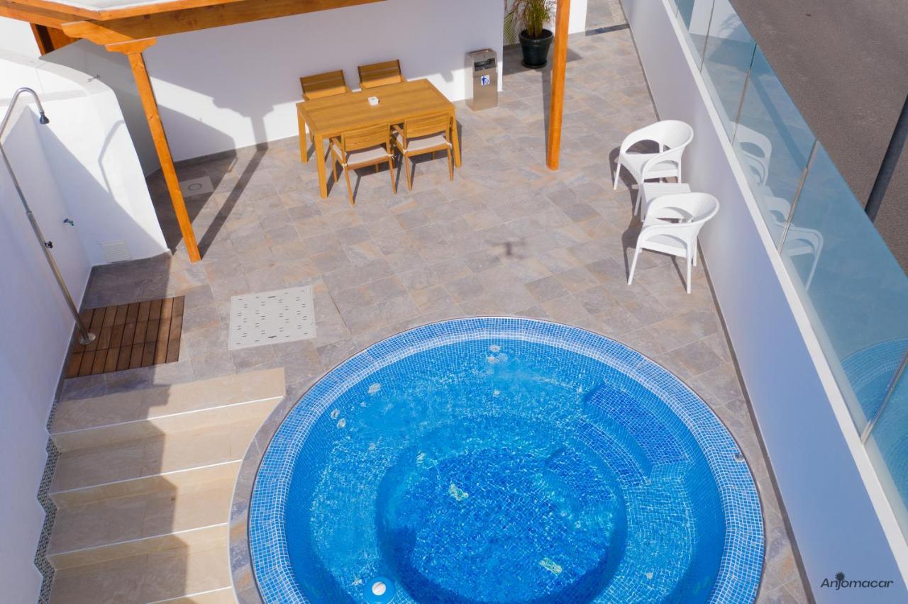 Luxury Anjomacar Villa
