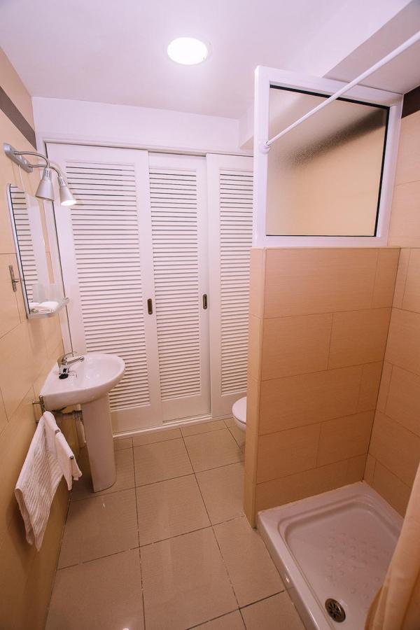 Flatguest Tabaibas *