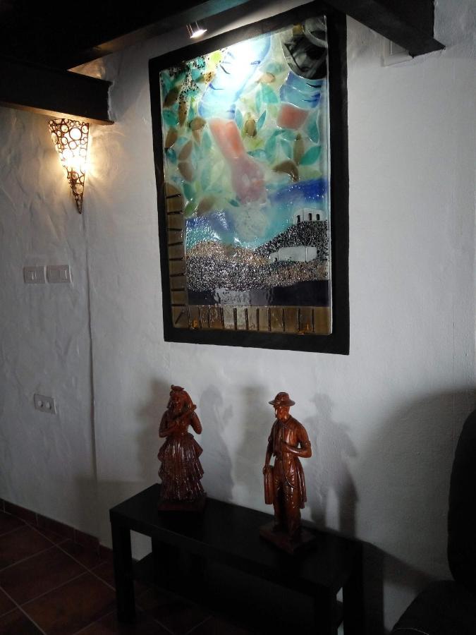 Aloelux !! - Private With Pool , Jacuzzi, Cinema, Massage ,wonderful View, Art Desing Сasa de vacaciones