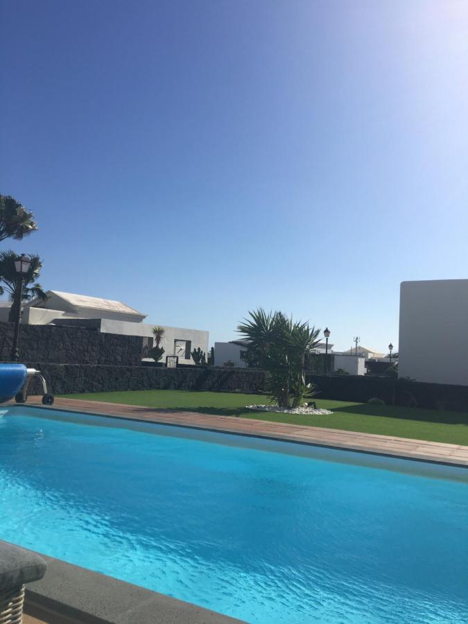 Luxury 3bed With Heated Private Pool, Full Sky And Free Wifi Villa Playa Blanca (Lanzarote)