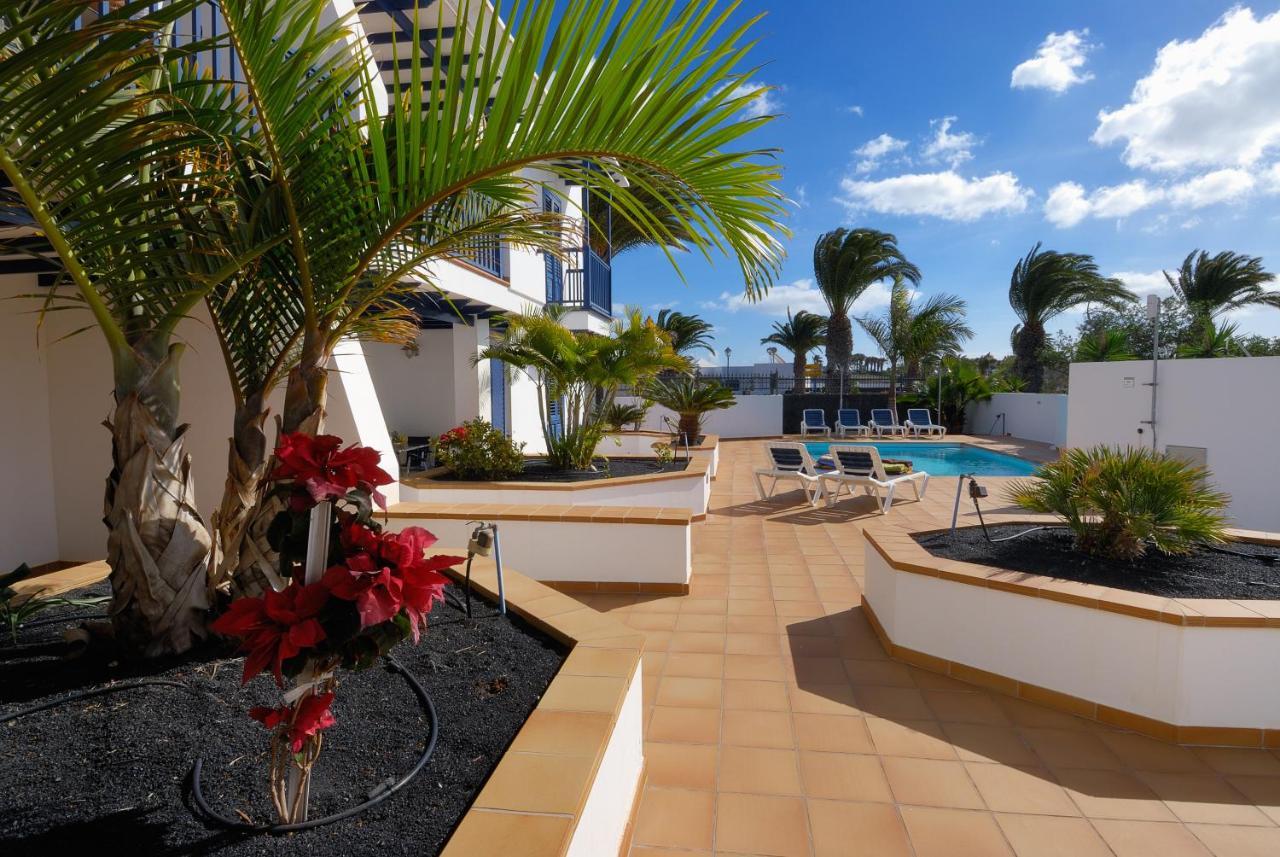 Impeccable 2-bed No 2 In * Playa Blanca (Lanzarote)