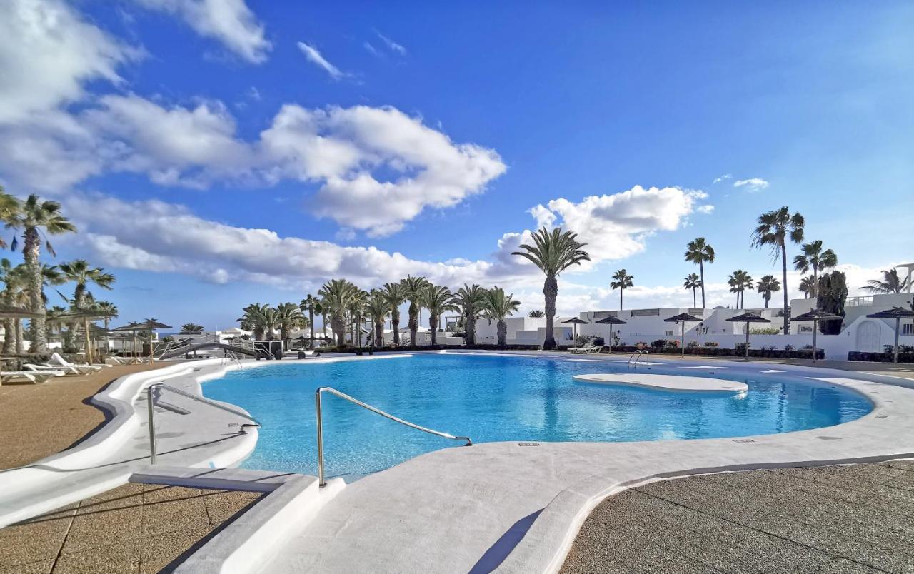 Calypso, Completo Con Vistas Al Mar Y A La Piscina En Costa Teguise