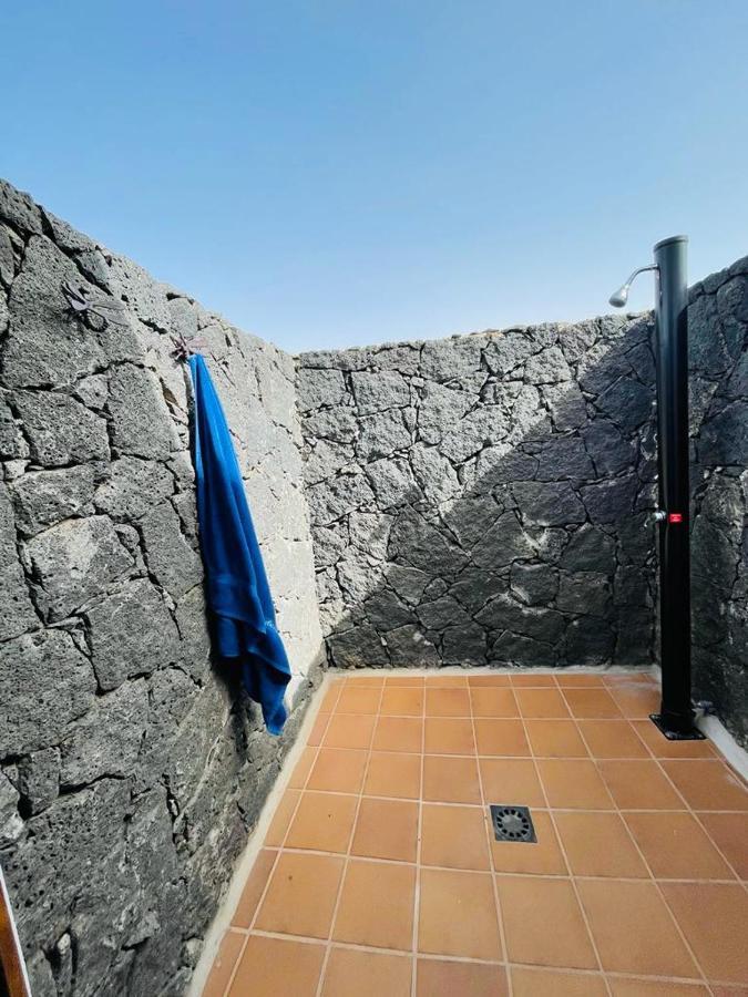 Ascanio Villa *