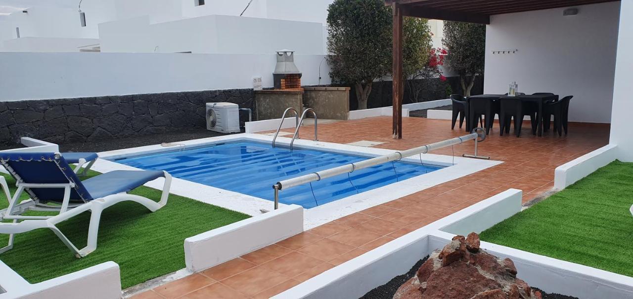 Super Detached Private Near The Beach- Heated Pool-wifi-uk Tv Villa