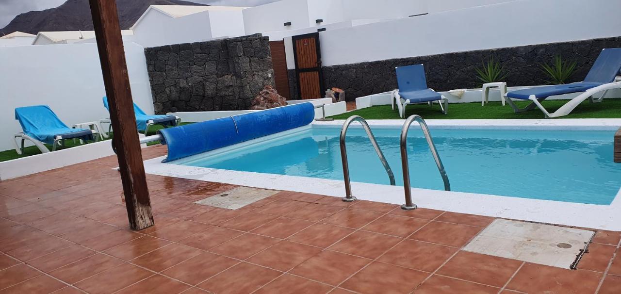 Super Detached Private Near The Beach- Heated Pool-wifi-uk Tv * Playa Blanca (Lanzarote)