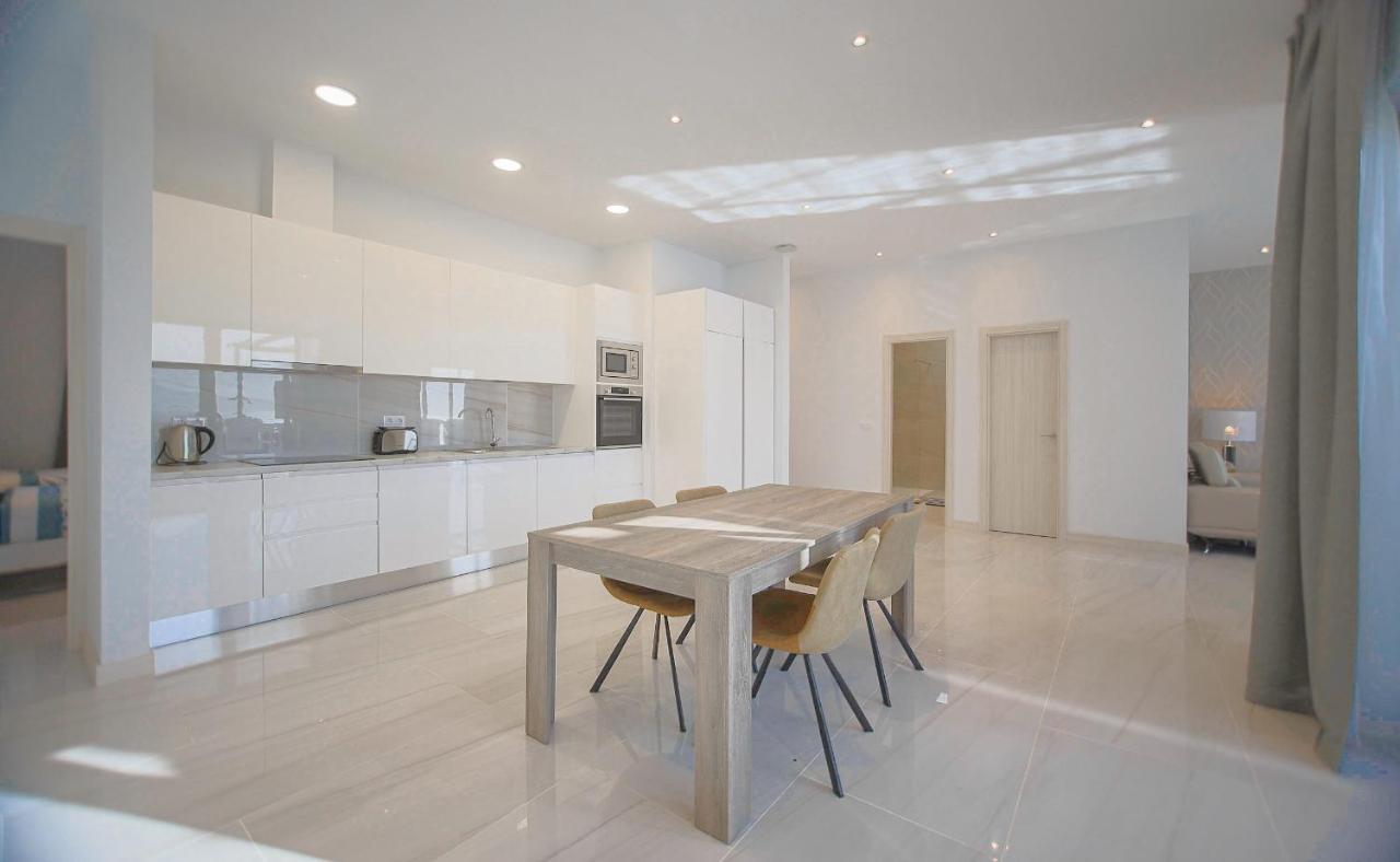 Atlantico Plaza 6a - 2 Beds - 2 Baths *