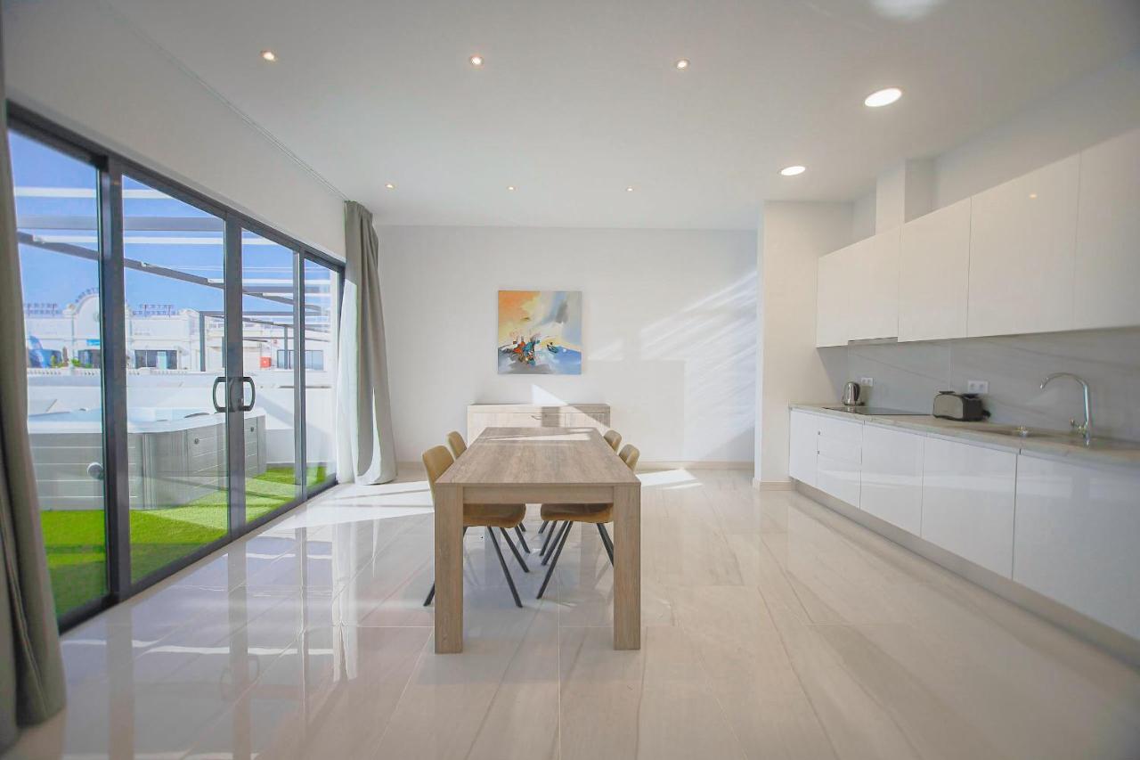 Atlantico Plaza 6a - 2 Beds - 2 Baths