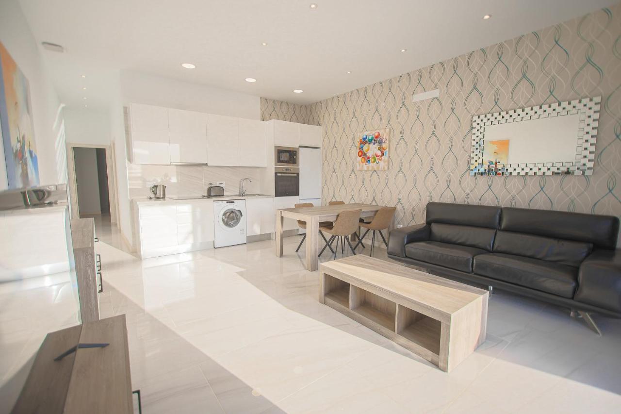 Atlantico Plaza 2a - 2 Beds - 2 Baths *