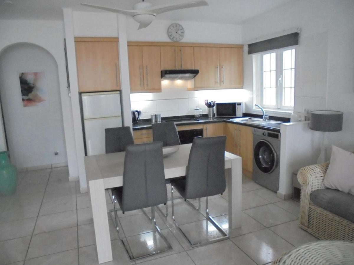 70 Las Brisas Apartamento *