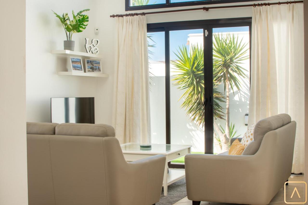 Orcades Close To Town Center Pool & A/c Villa Playa Blanca (Lanzarote)