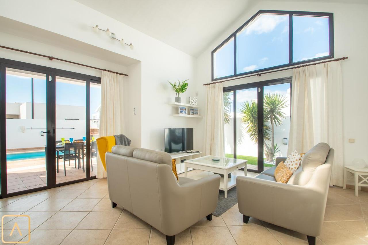 Orcades Close To Town Center Pool & A/c Playa Blanca (Lanzarote)