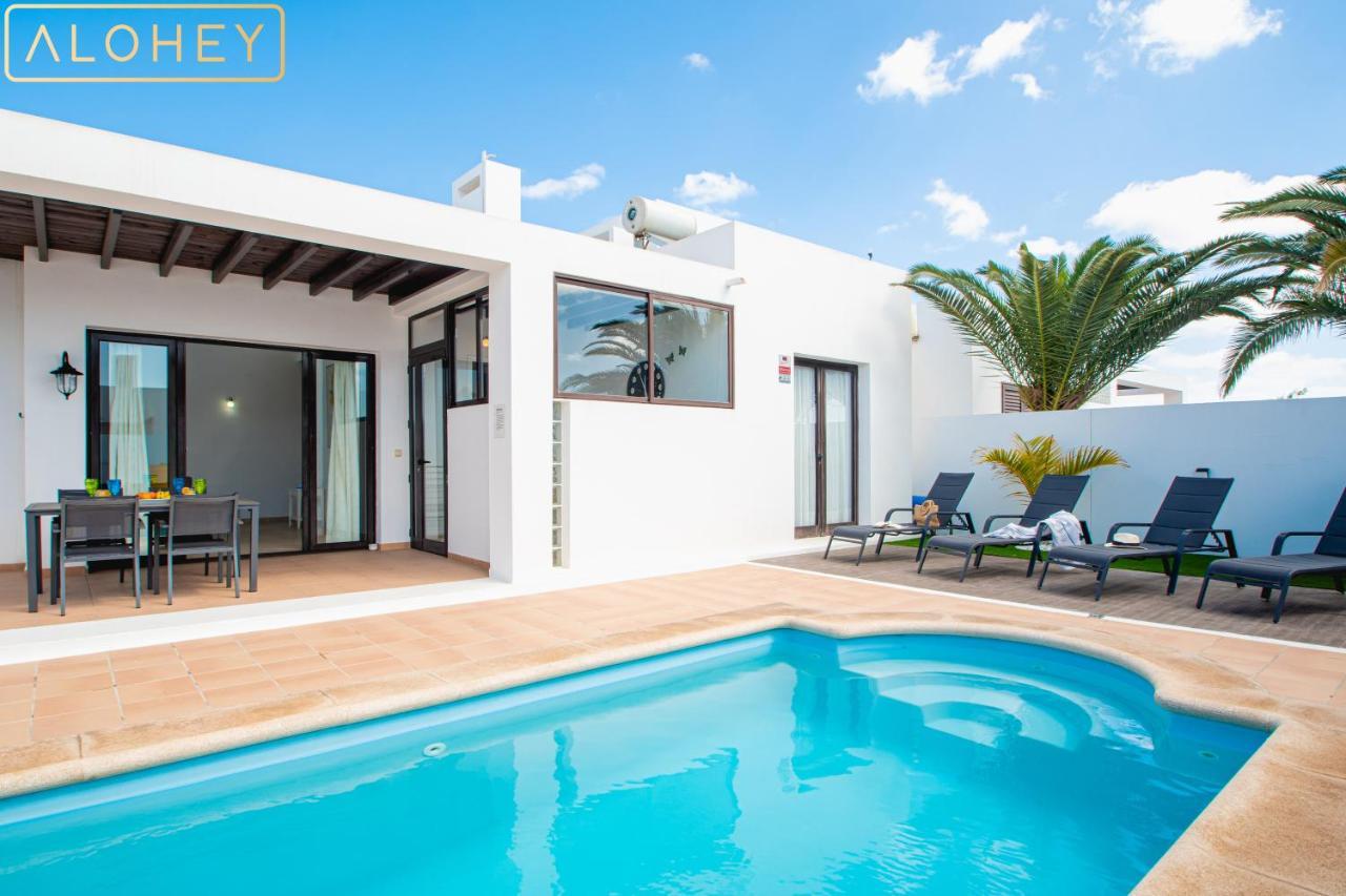Orcades Close To Town Center Pool & A/c Villa Playa Blanca (Lanzarote)