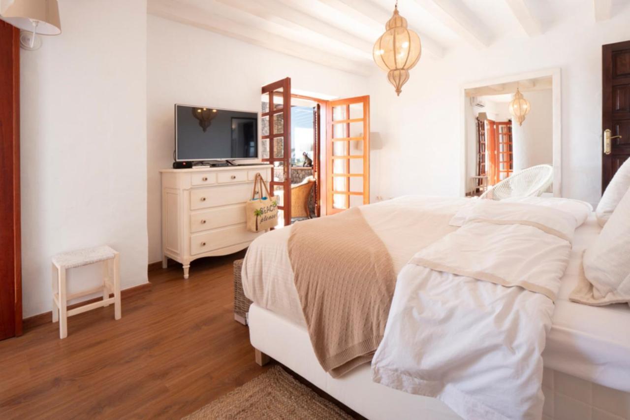 Finca Paraíso - Finest With Incredible Views Over Puerto Del Carmen Villa