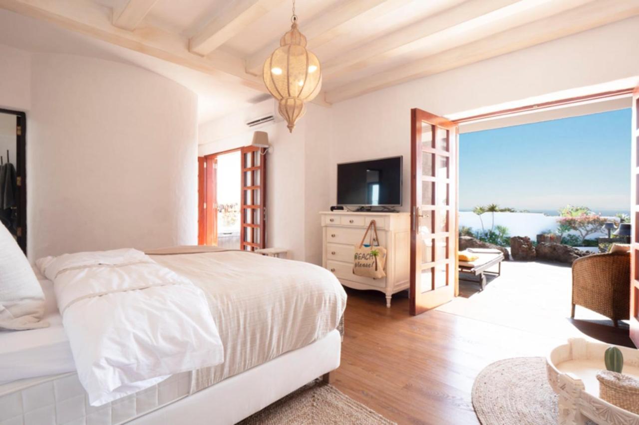 Villa Finca Paraíso - Finest With Incredible Views Over Puerto Del Carmen *