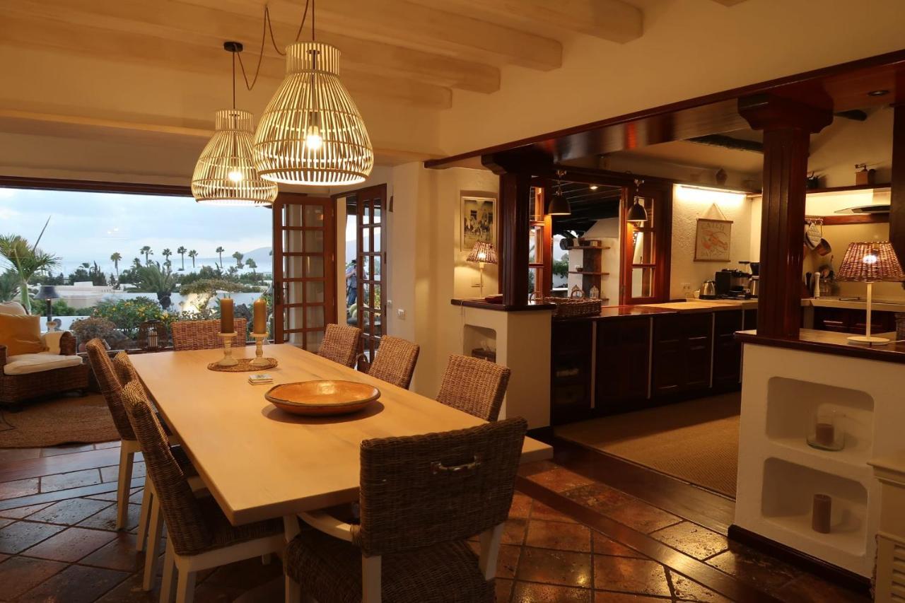 Villa Finca Paraíso - Finest With Incredible Views Over Puerto Del Carmen
