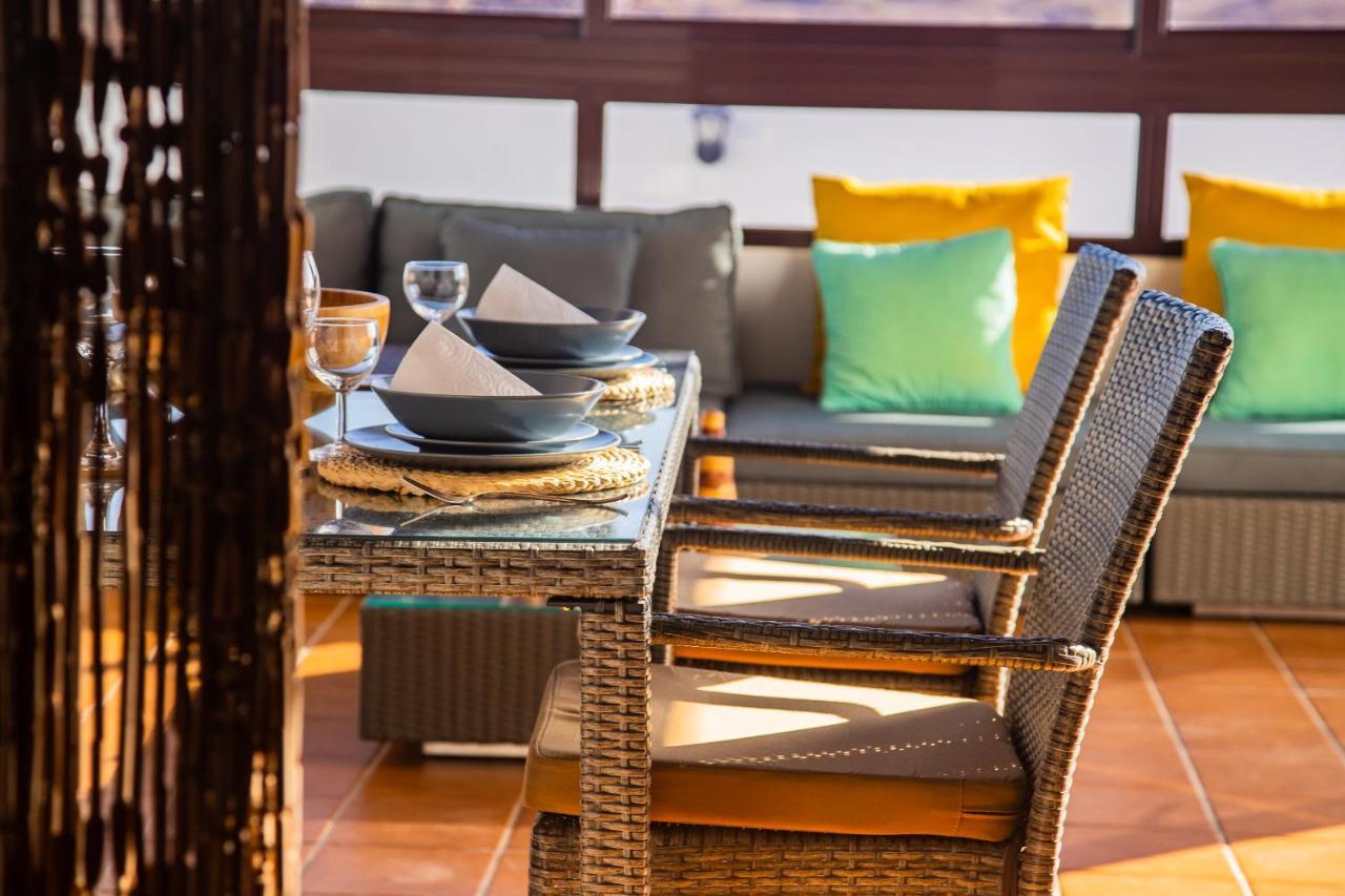 Eslanzarote Acoruma House, Super Wifi, Heated Pool Villa *