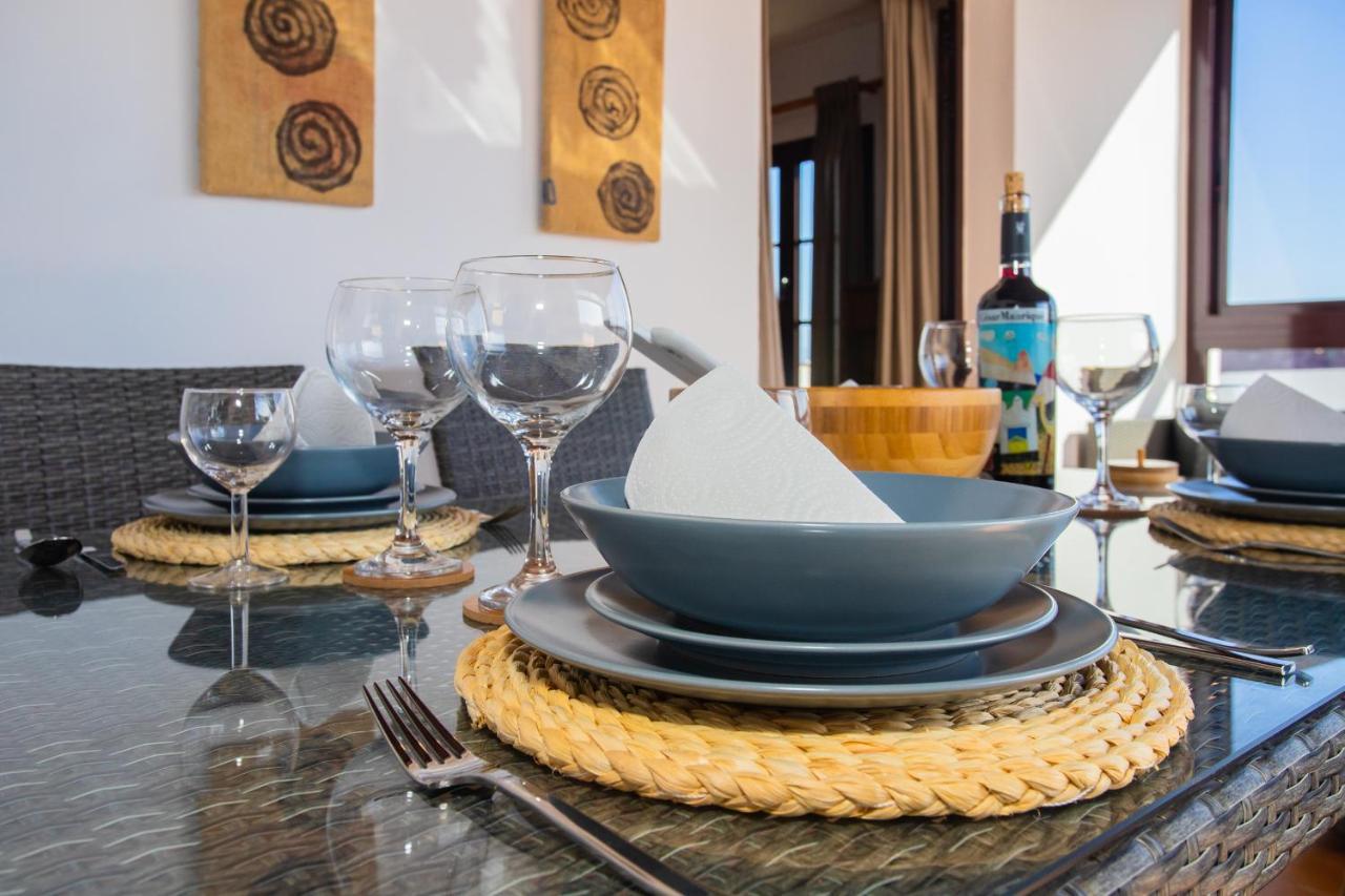 Villa Eslanzarote Acoruma House, Super Wifi, Heated Pool
