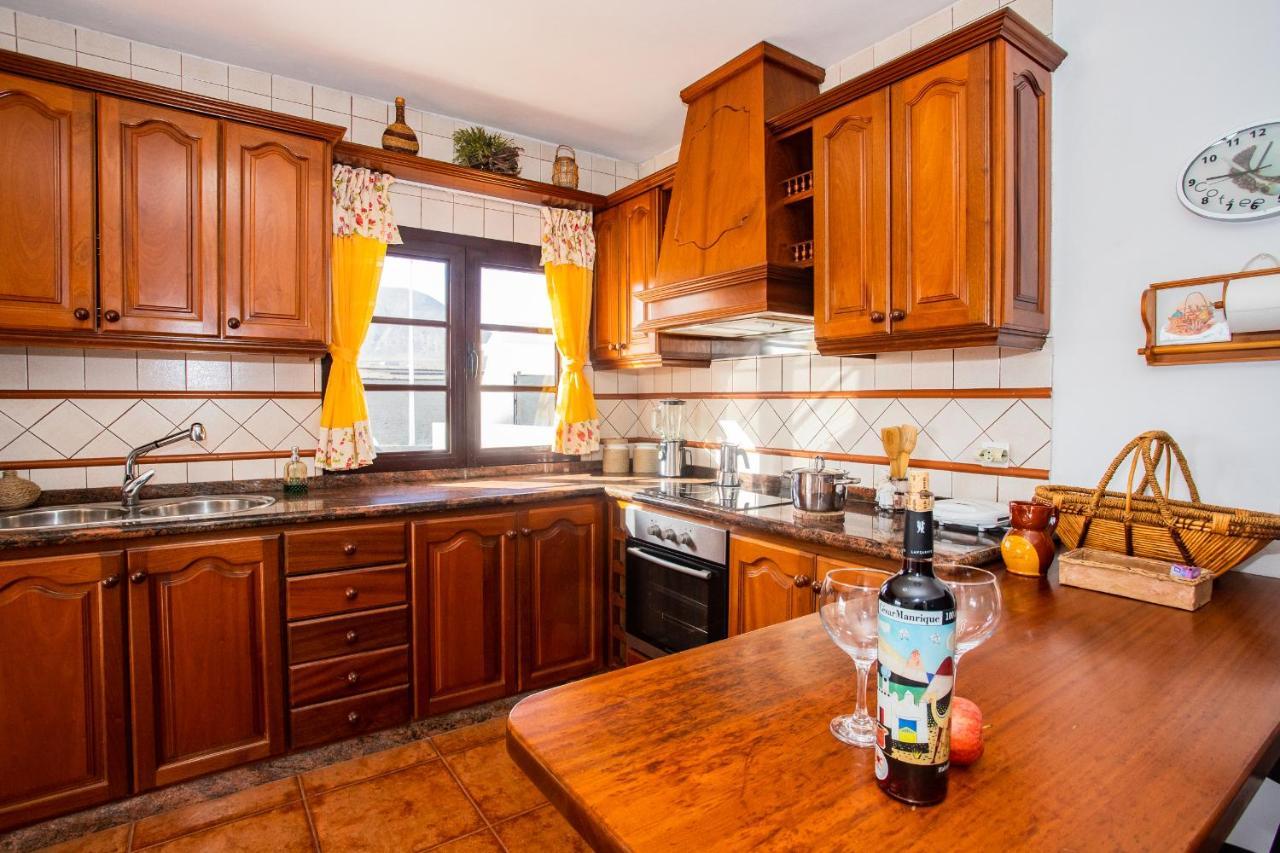 Eslanzarote Acoruma House, Super Wifi, Heated Pool * Guime