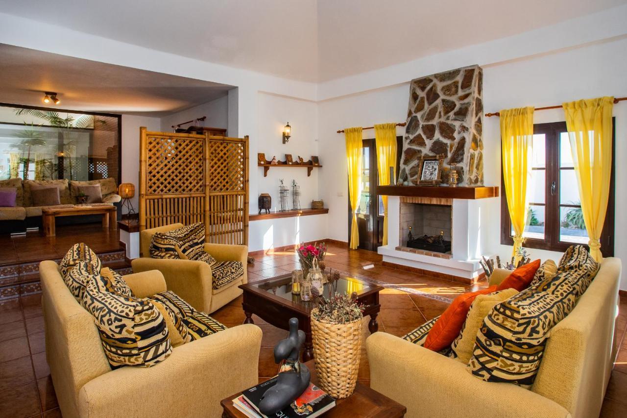Eslanzarote Acoruma House, Super Wifi, Heated Pool *