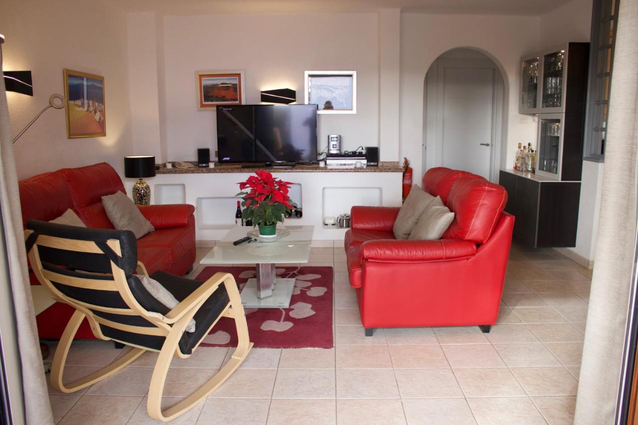 Deluxe 2 Bedroom On Brisas Complex With Large Heated Pool, Close To Villa *