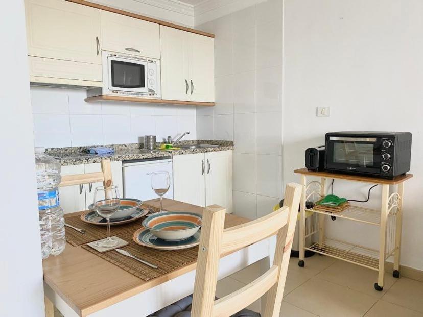 Atalaya, Central And Quiet With Sea And Pool Views Apartamento