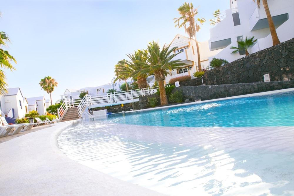 Aparthotel Livvo Morromar 3*