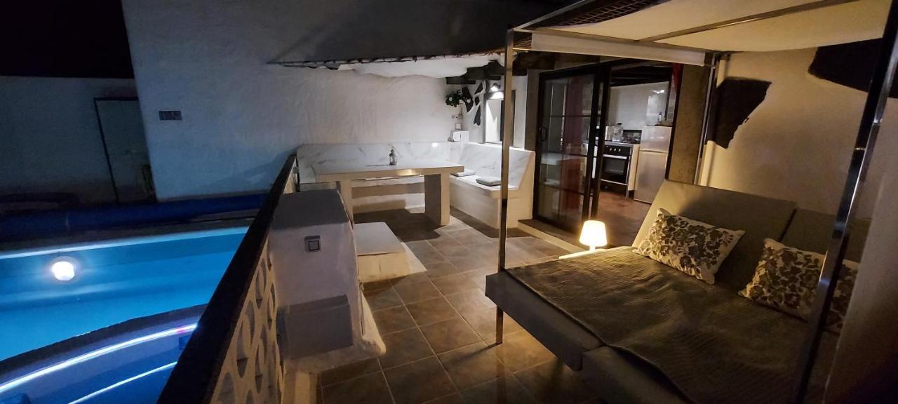 Aloelux !! - Private With Pool , Jacuzzi, Cinema, Massage ,wonderful View, Art Desing Сasa de vacaciones Tías