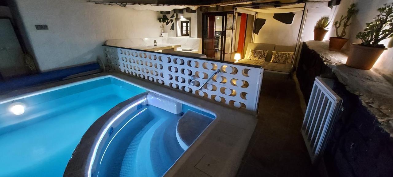 Aloelux !! - Private With Pool , Jacuzzi, Cinema, Massage ,wonderful View, Art Desing Сasa de vacaciones Tías