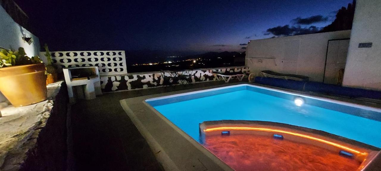 Aloelux !! - Private With Pool , Jacuzzi, Cinema, Massage ,wonderful View, Art Desing Сasa de vacaciones Tías