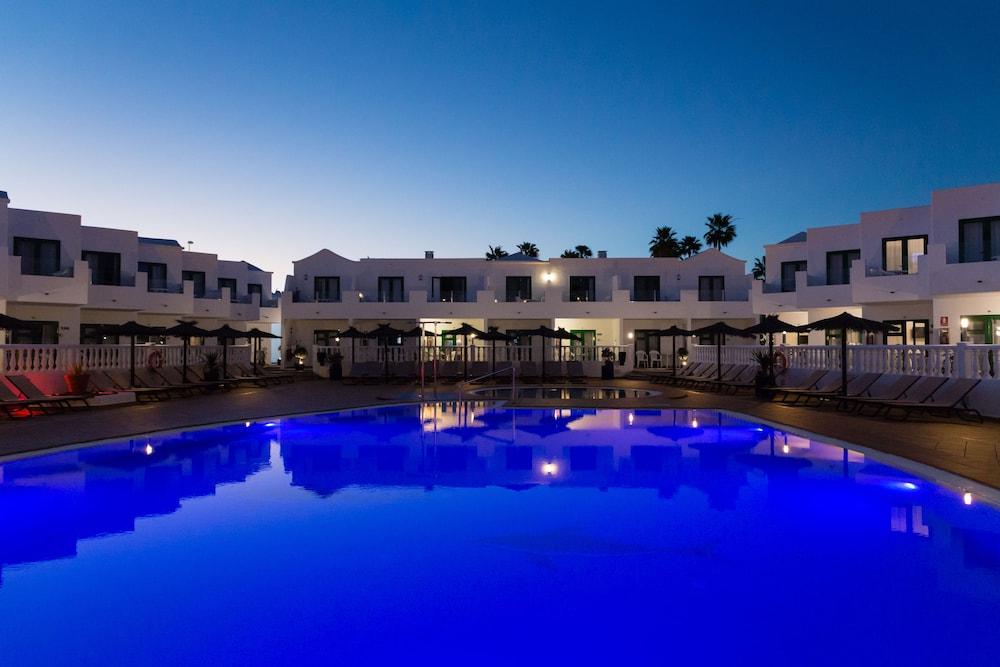 Adelfas Hotel
