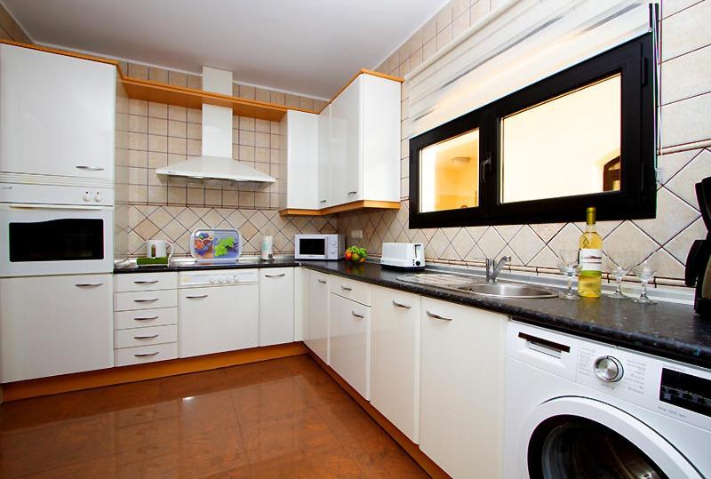 Riviera Park 2b - 2 Bed/2 Bath - Grd Floor - Air-con - Uk/irish Tv - Wifi Apartamento *