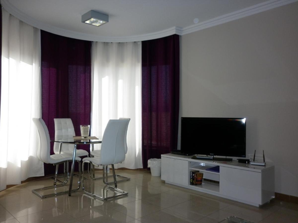 Riviera Park 1a - 1st Floor - 2 Bedrooms - Air Con - Wi-fi - Uk Tv