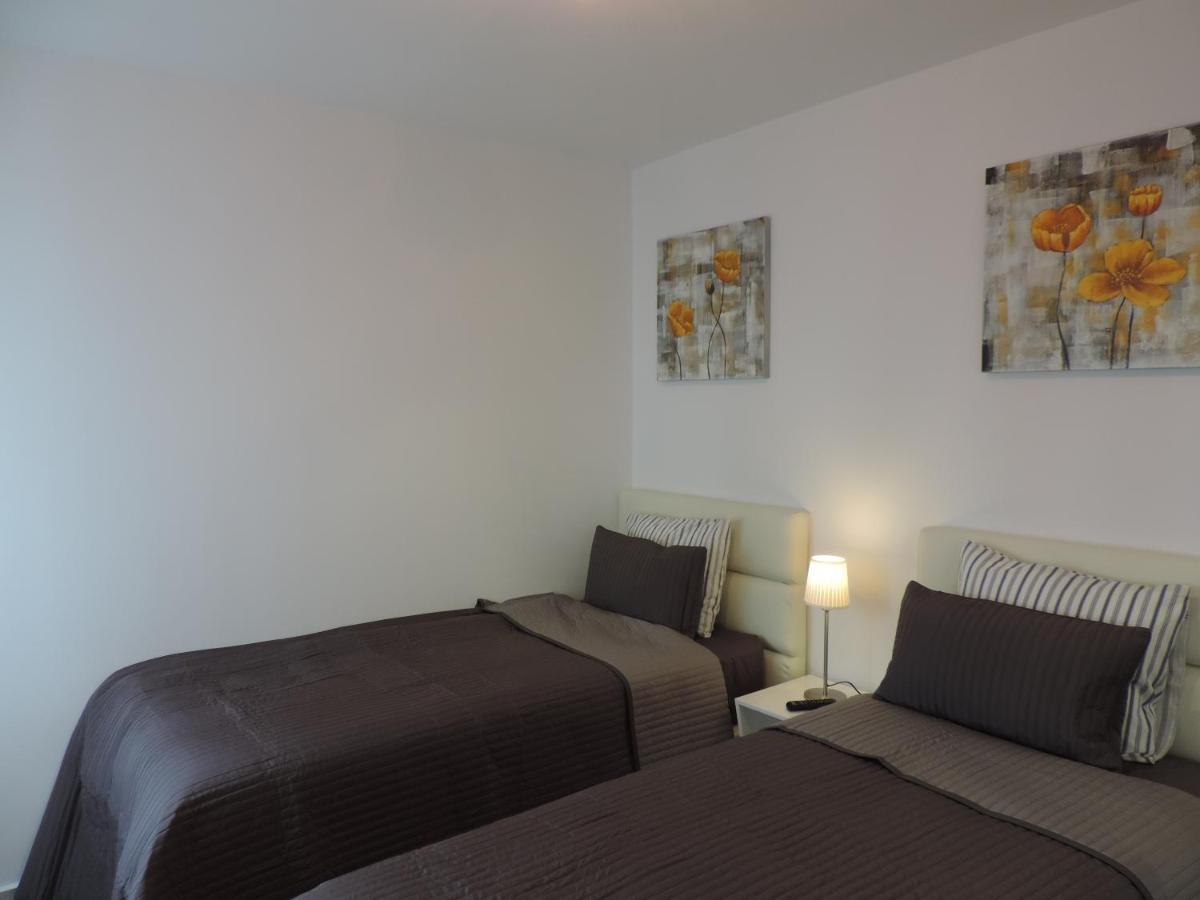 Apartamento Gracioseros 106- 2 Bed-gr Floor-ac-uk Tv-wifi *