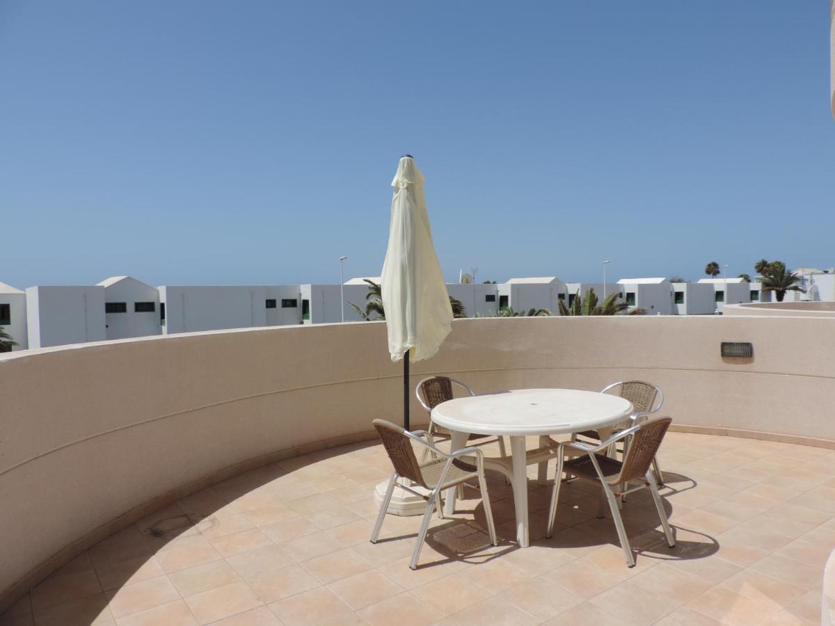 Riviera Park 1a - 1st Floor - 2 Bedrooms - Air Con - Wi-fi - Uk Tv Apartment *