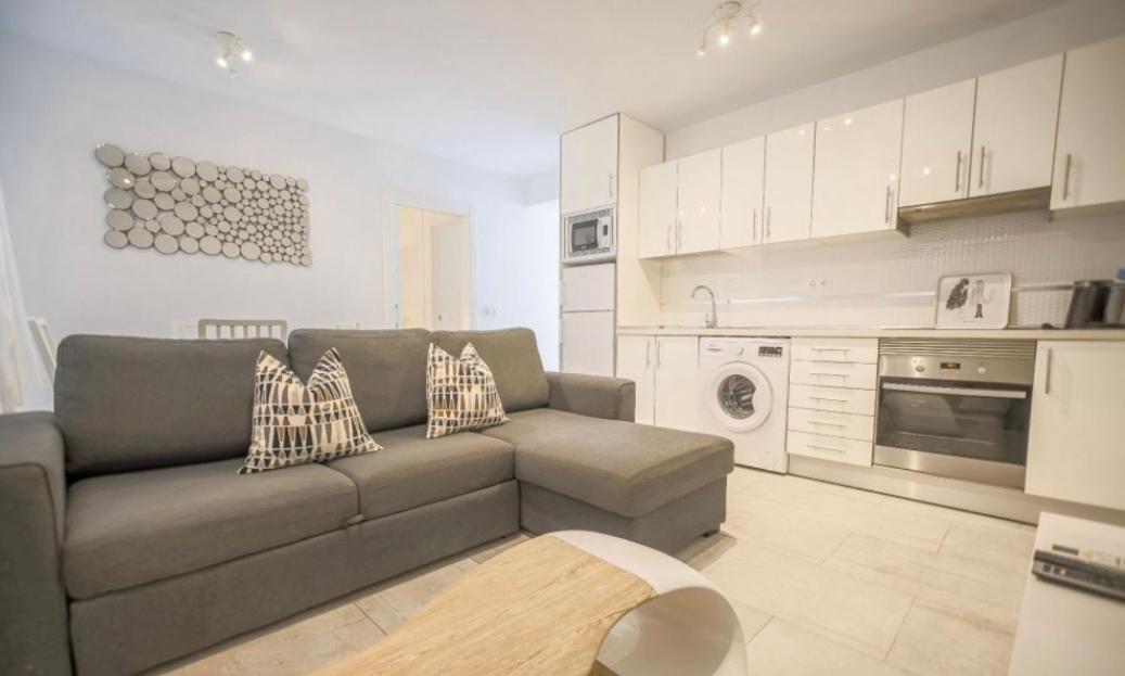 7a Riviera Park Apartment *