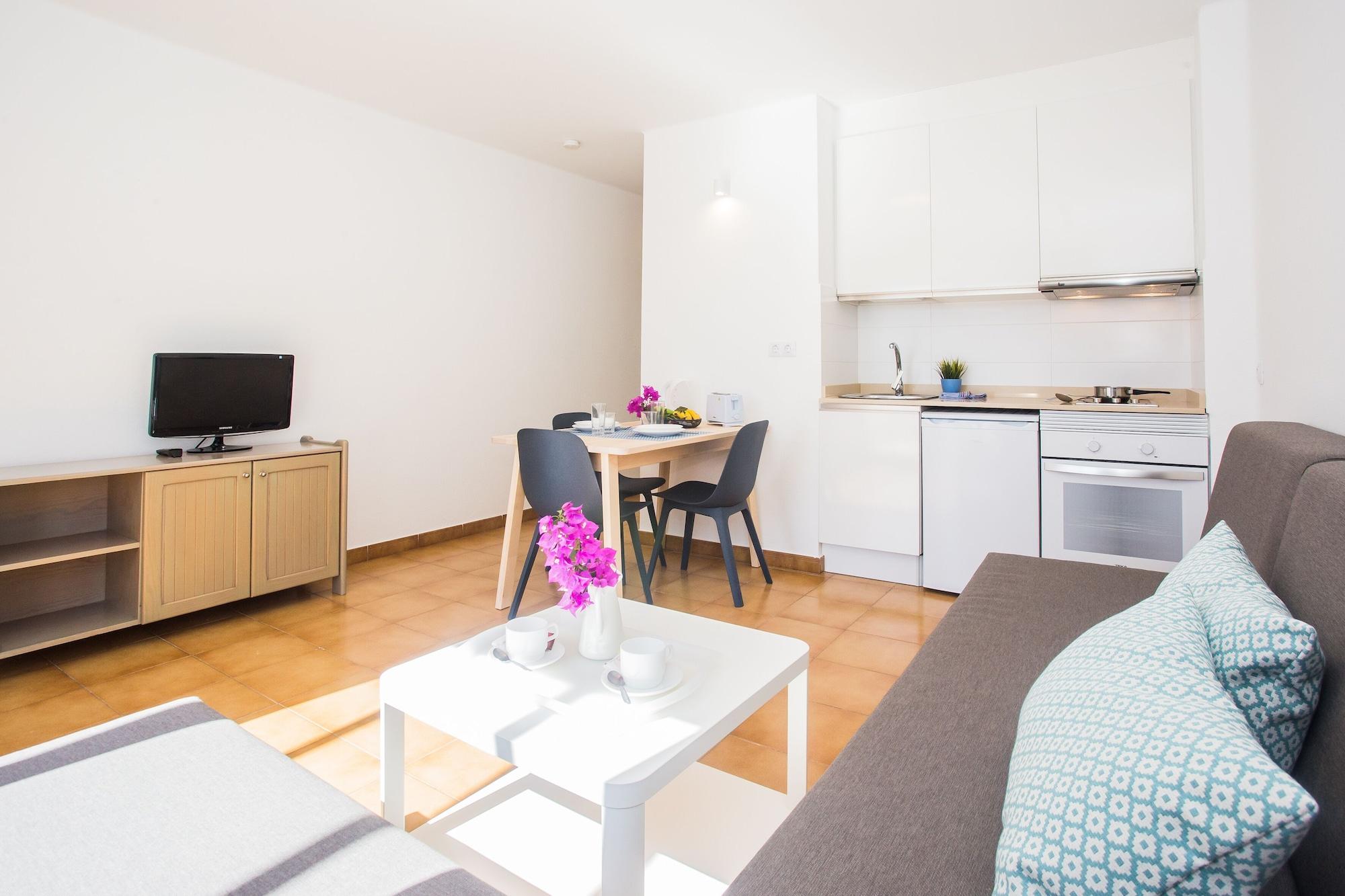 Tulipanes Aparthotel 2*