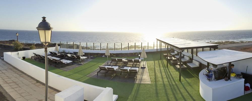 Vik Coral Hotel