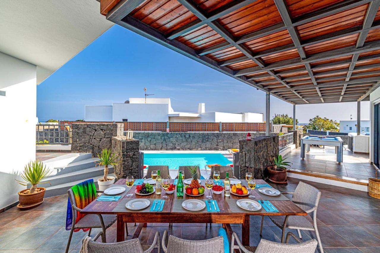 Villa Inma Calero By *