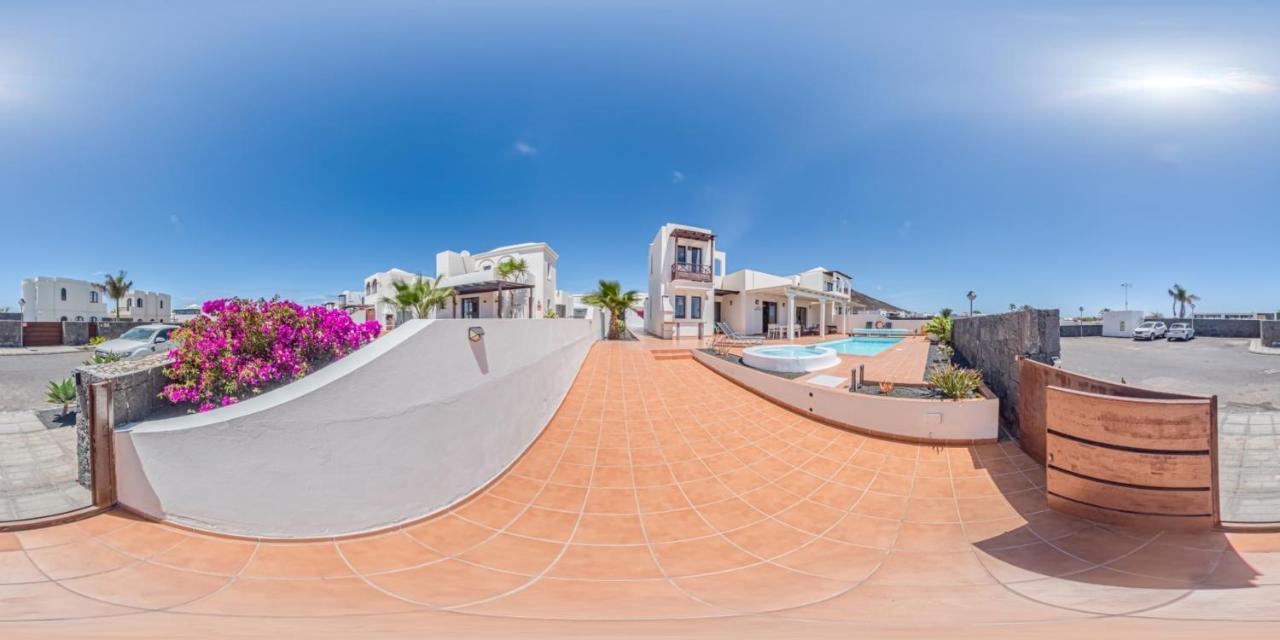 Sunset Faro Deluxe & Pool Villa