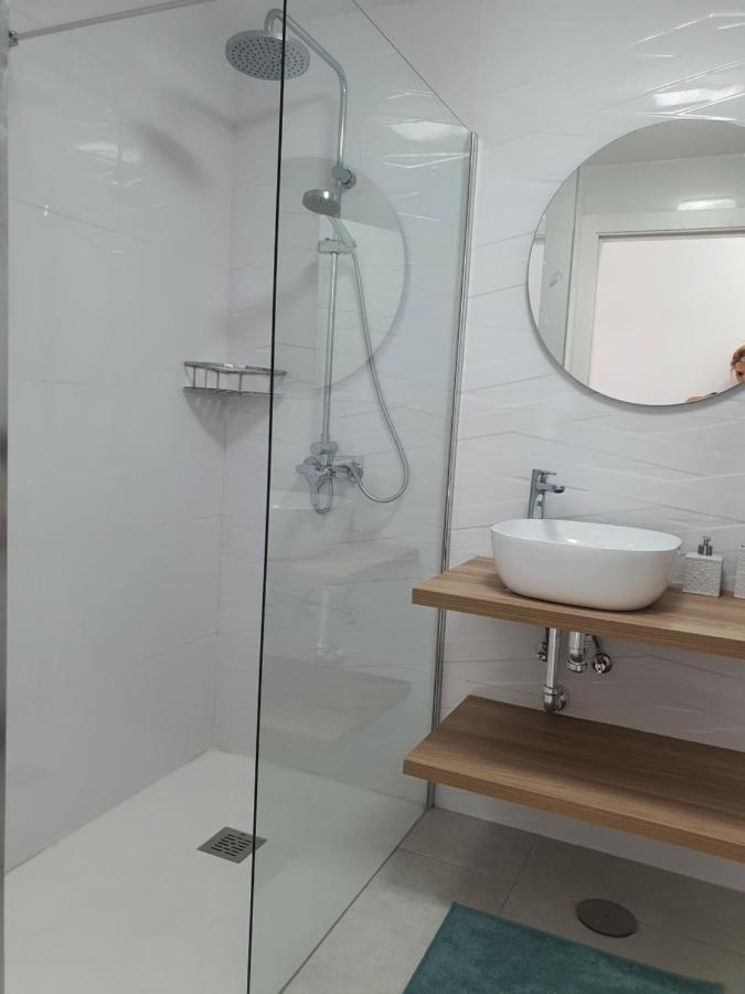 Monarca House, Senator Apartamento