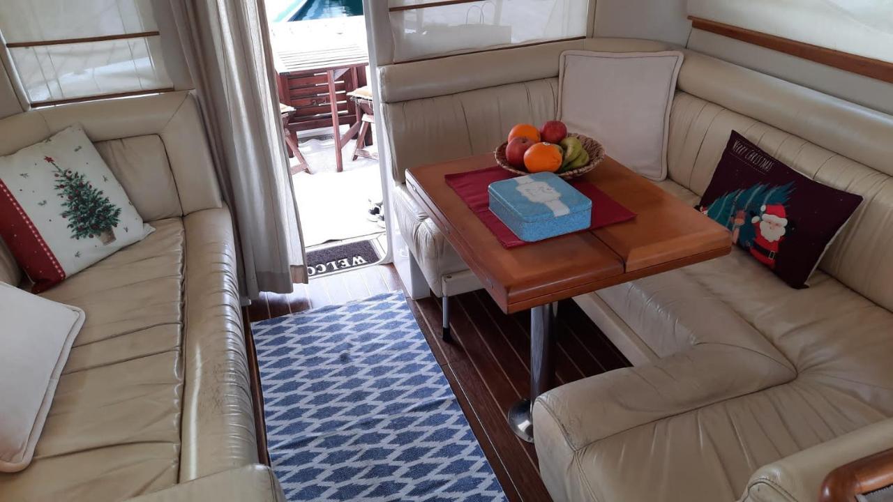 Yaku Wayra Charter Botel *
