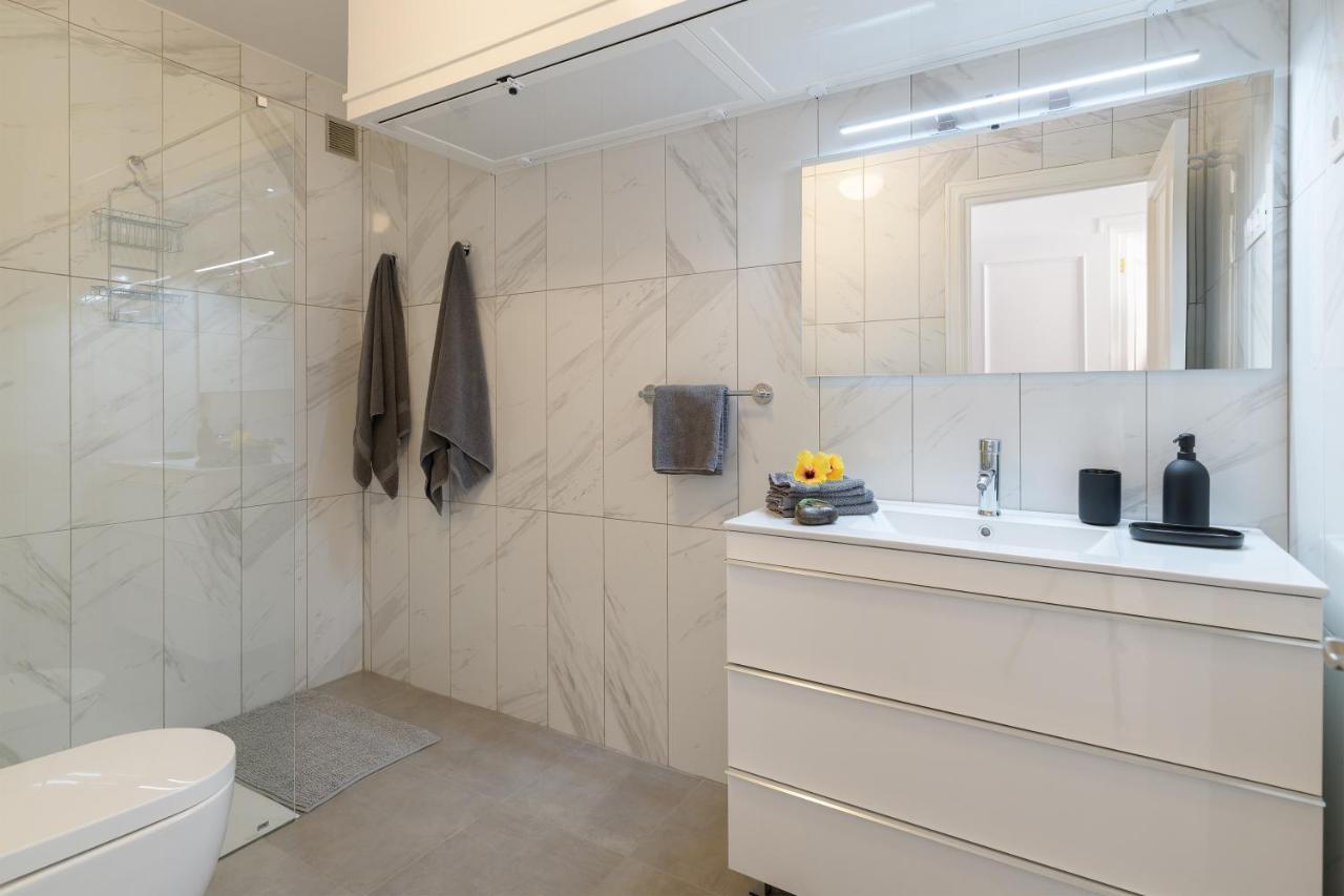 Apartment Sol Eterno - Luxury Aparmtent With Direct Oceanview And Extra Services