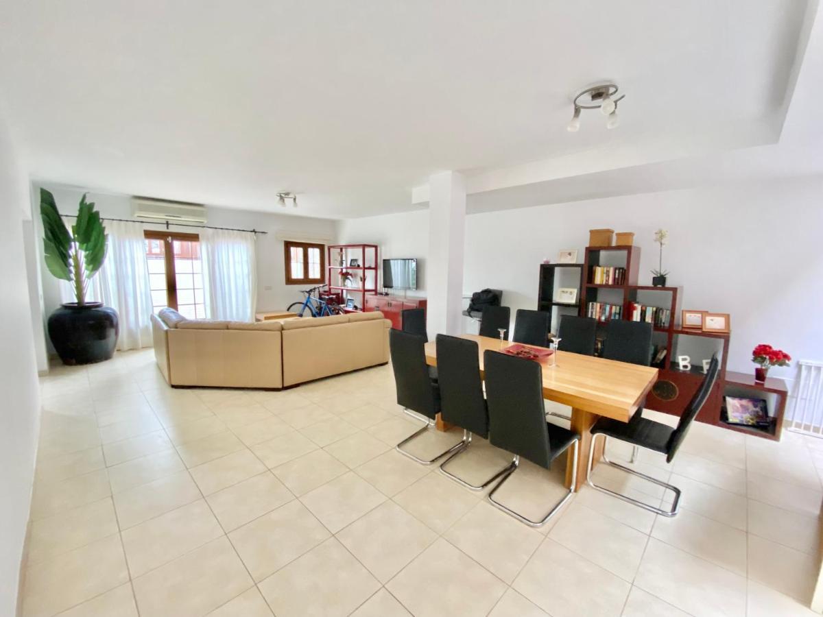Villa Fully Fitted With A Private Pool Atlantica
