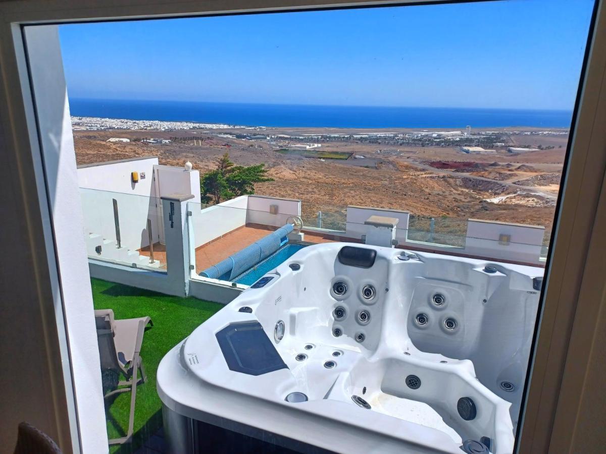 Villa Vista Mar Ii, 280 Qm, Heated Pool, Hottube, Gaming Room, Fast Internet, Meerblick Guime